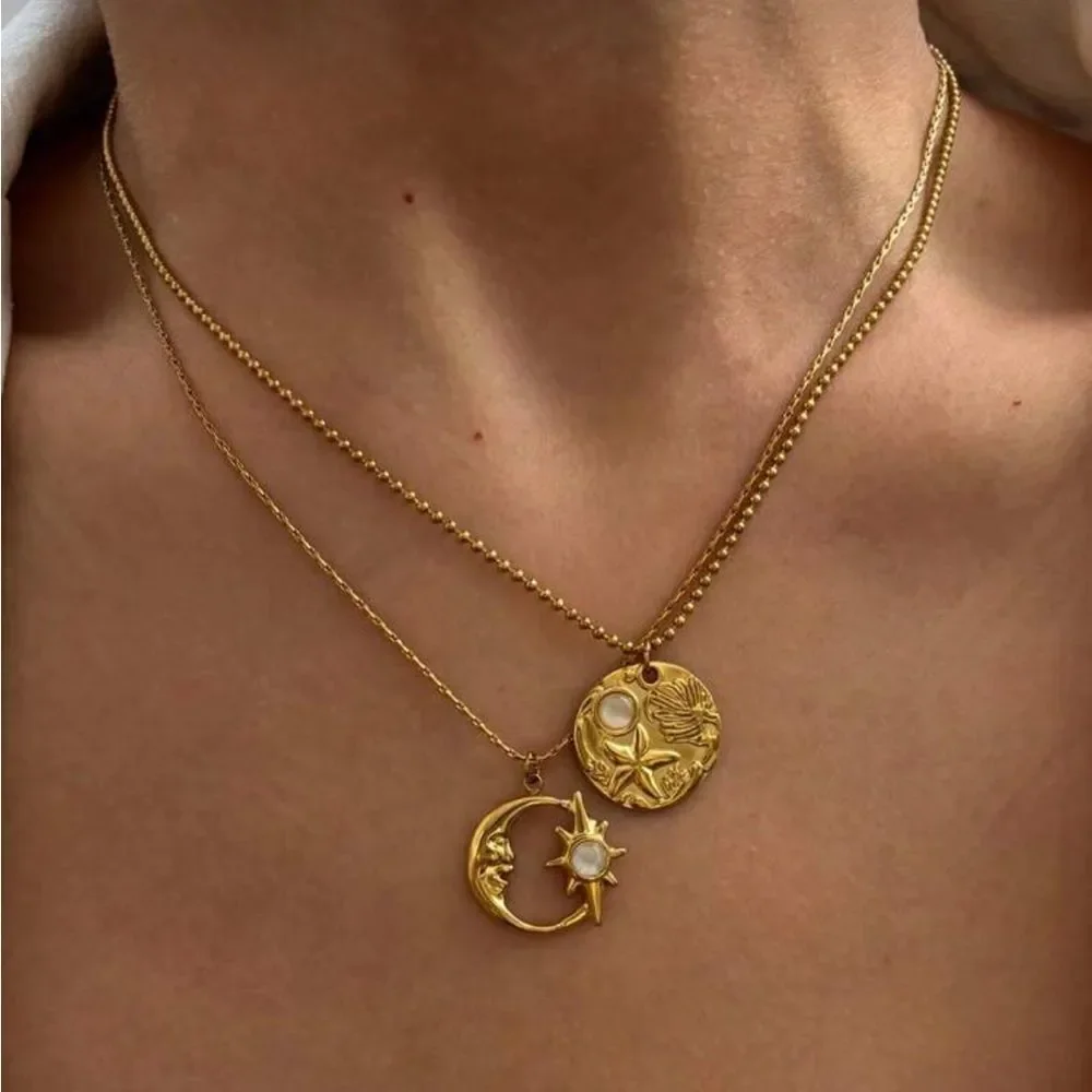 Gold Moon & Sun necklace M666 - Picture 2 of 5